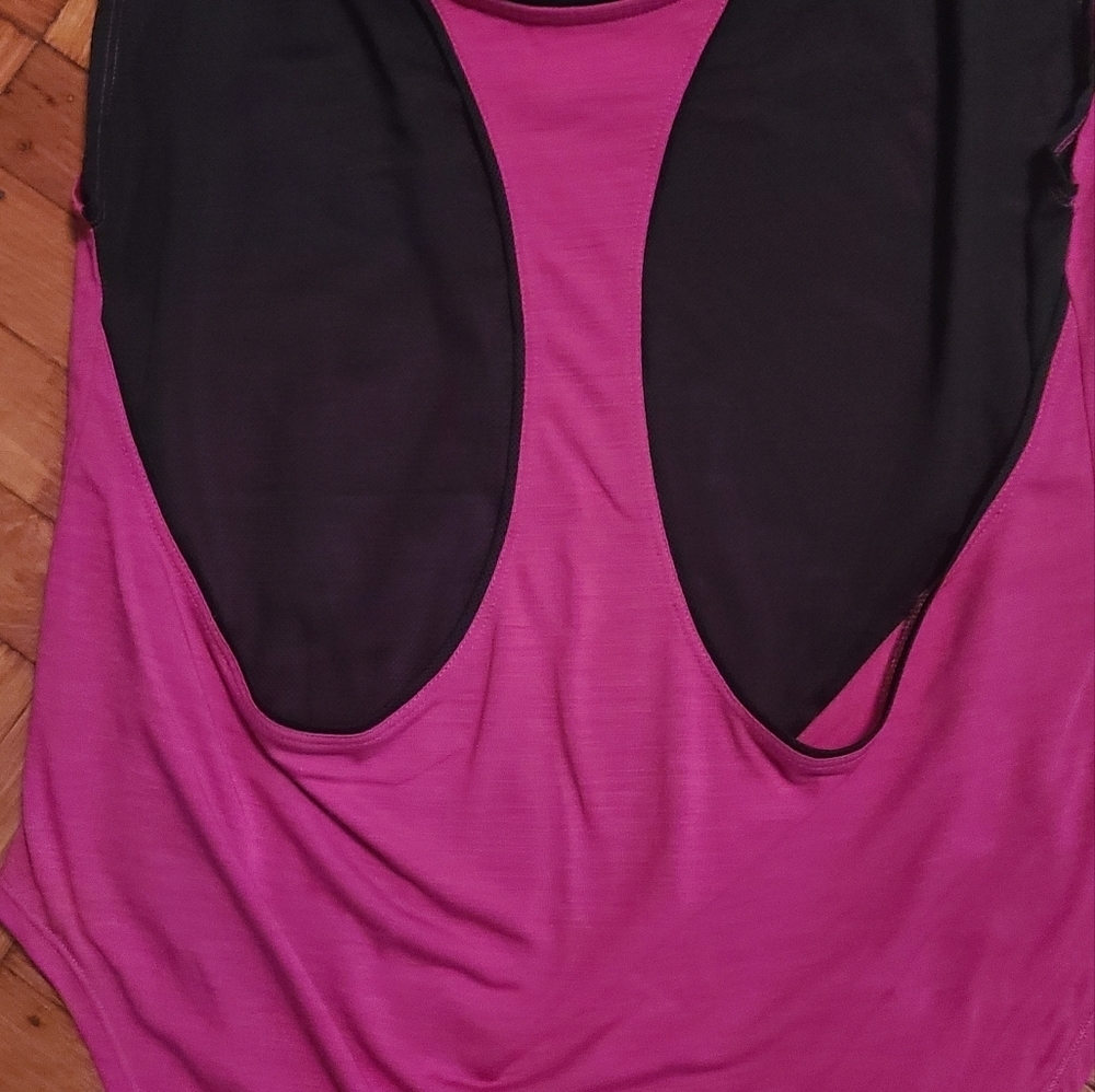 Work out top - Picture 3 of 5